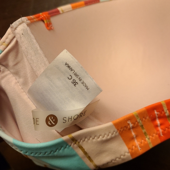 Striped swim top 36C - Picture 2 of 2